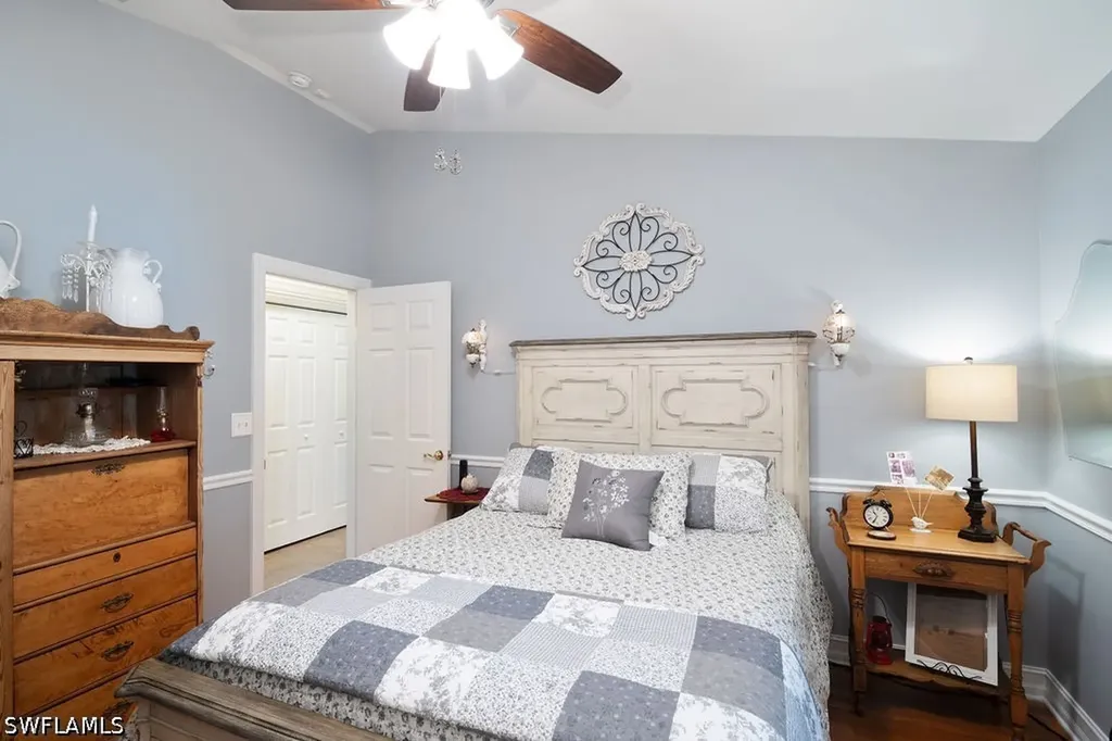 2421 22nd Avenue NE Naples FL 34120