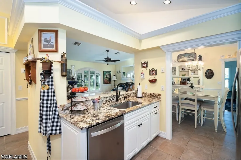 2421 22nd Avenue NE Naples FL 34120