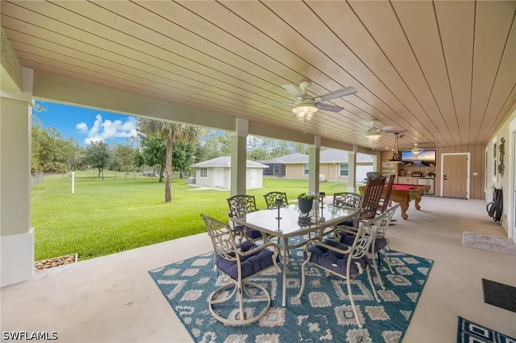 2421 22nd Avenue NE Naples FL 34120