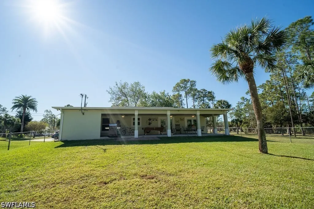2421 22nd Avenue NE Naples FL 34120