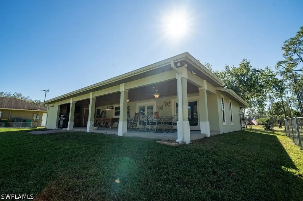 2421 22nd Avenue NE Naples FL 34120