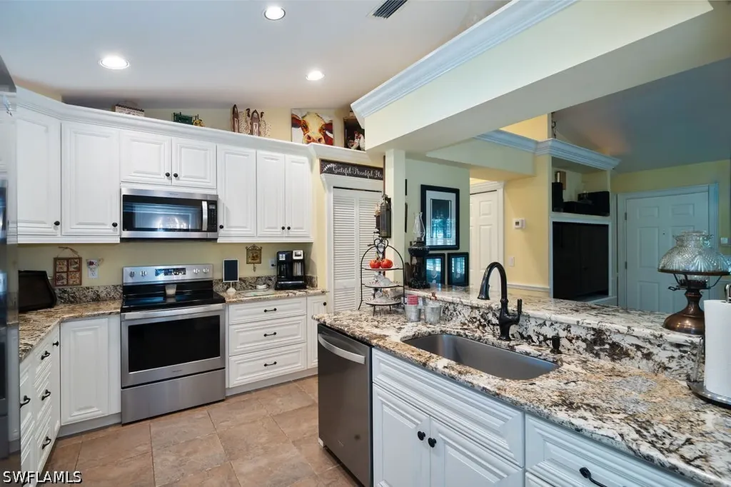 2421 22nd Avenue NE Naples FL 34120