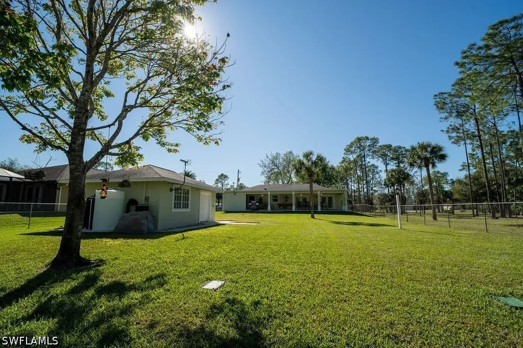 2421 22nd Avenue NE Naples FL 34120