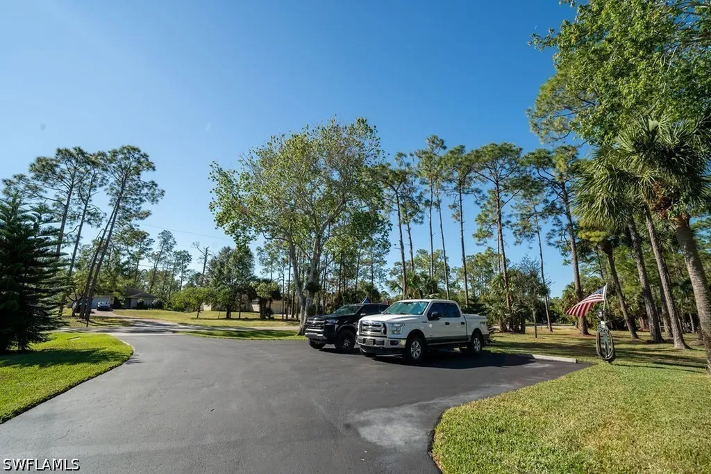 2421 22nd Avenue NE Naples FL 34120