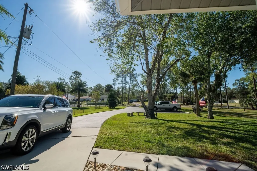 2421 22nd Avenue NE Naples FL 34120
