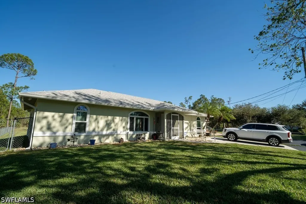 2421 22nd Avenue NE Naples FL 34120