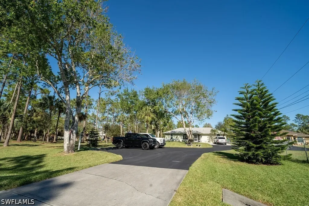 2421 22nd Avenue NE Naples FL 34120