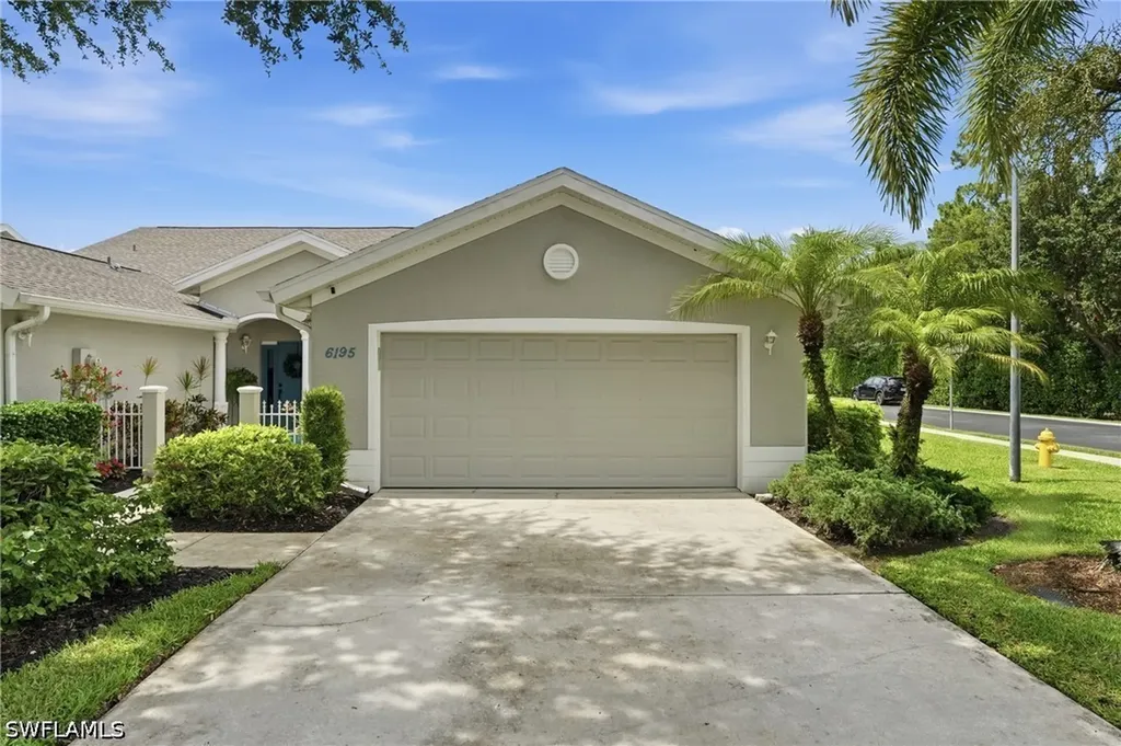 Naples FL, 6195 Mandalay Circle