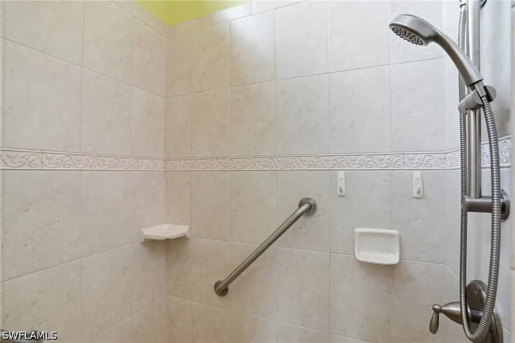 6195 Mandalay Circle Naples FL 34112