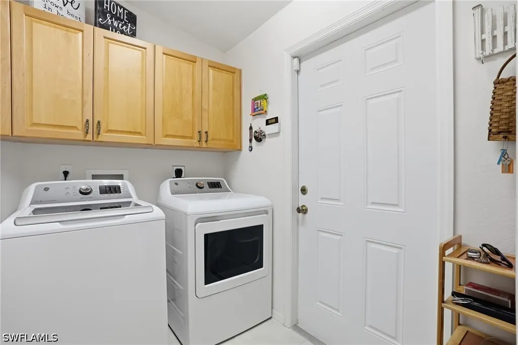 6195 Mandalay Circle Naples FL 34112