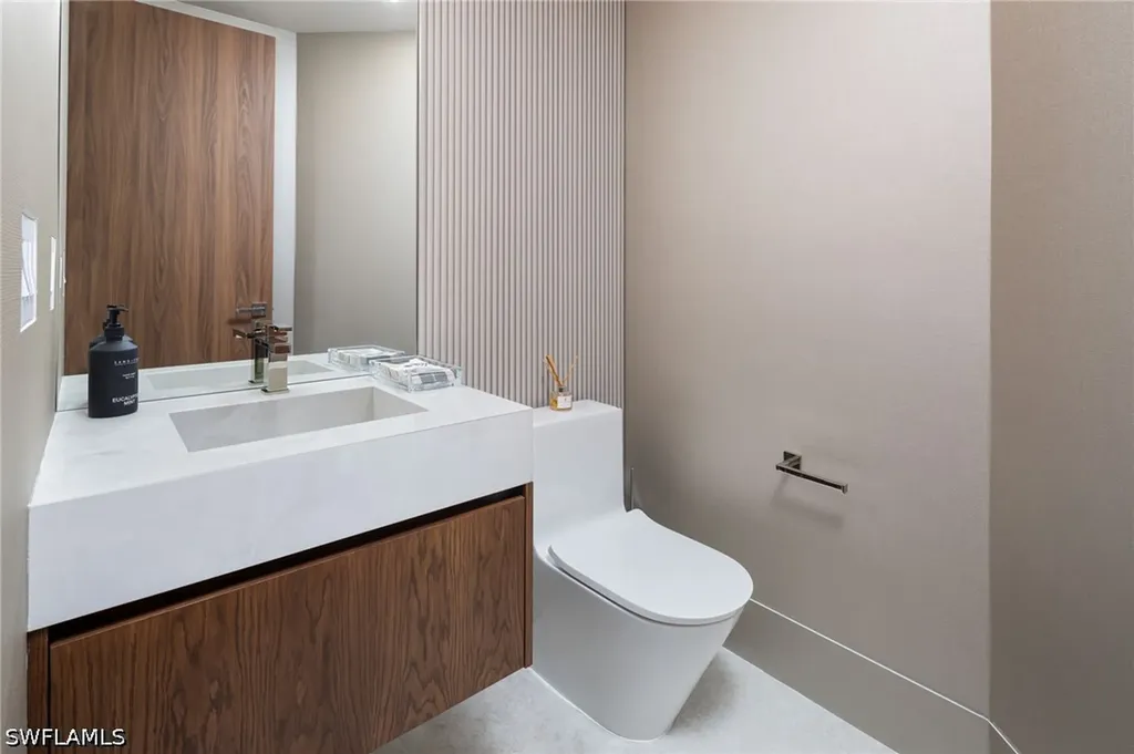 410 Flagship Drive Naples FL 34108