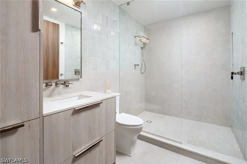 410 Flagship Drive Naples FL 34108