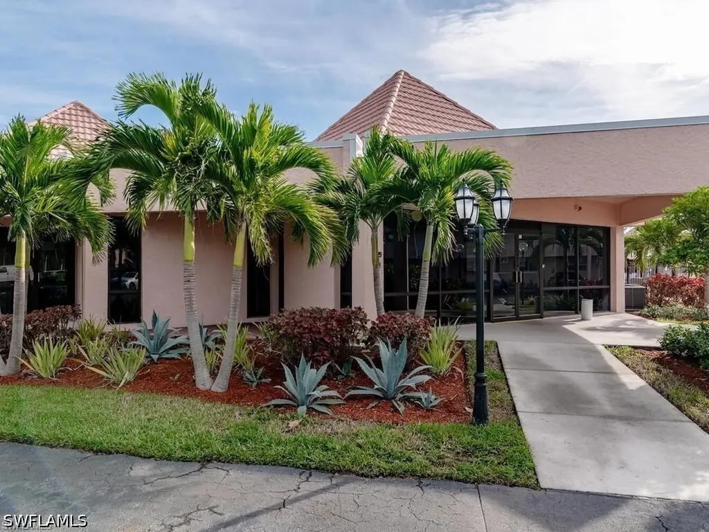 170 Turtle Lake Court Naples FL 34105