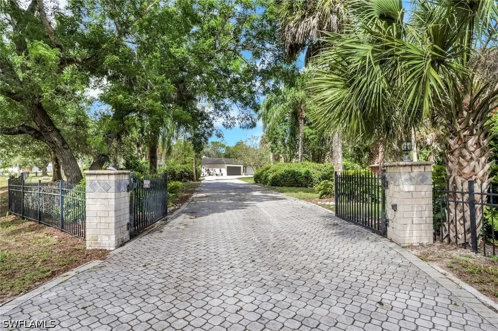 Bonita Springs FL, 27126 Rue De Paix