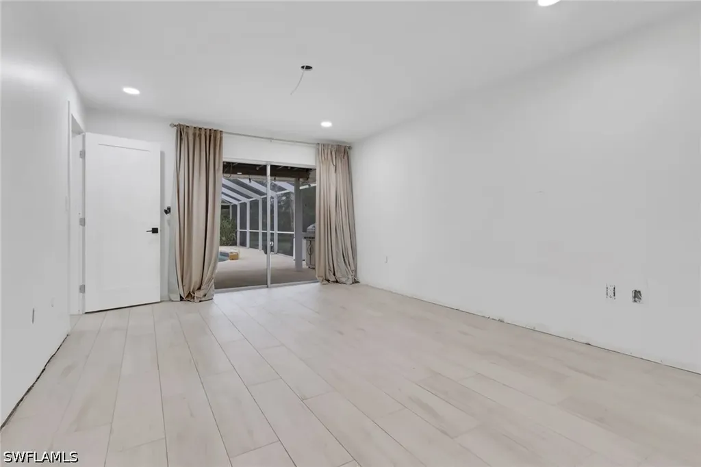 27126 Rue De Paix Bonita Springs FL 34135