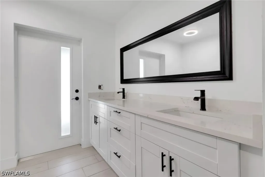 27126 Rue De Paix Bonita Springs FL 34135