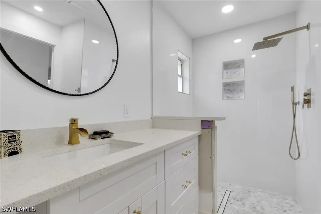 27126 Rue De Paix Bonita Springs FL 34135