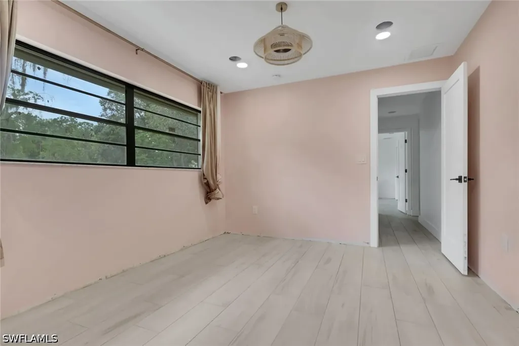 27126 Rue De Paix Bonita Springs FL 34135