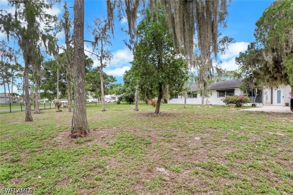 27126 Rue De Paix Bonita Springs FL 34135