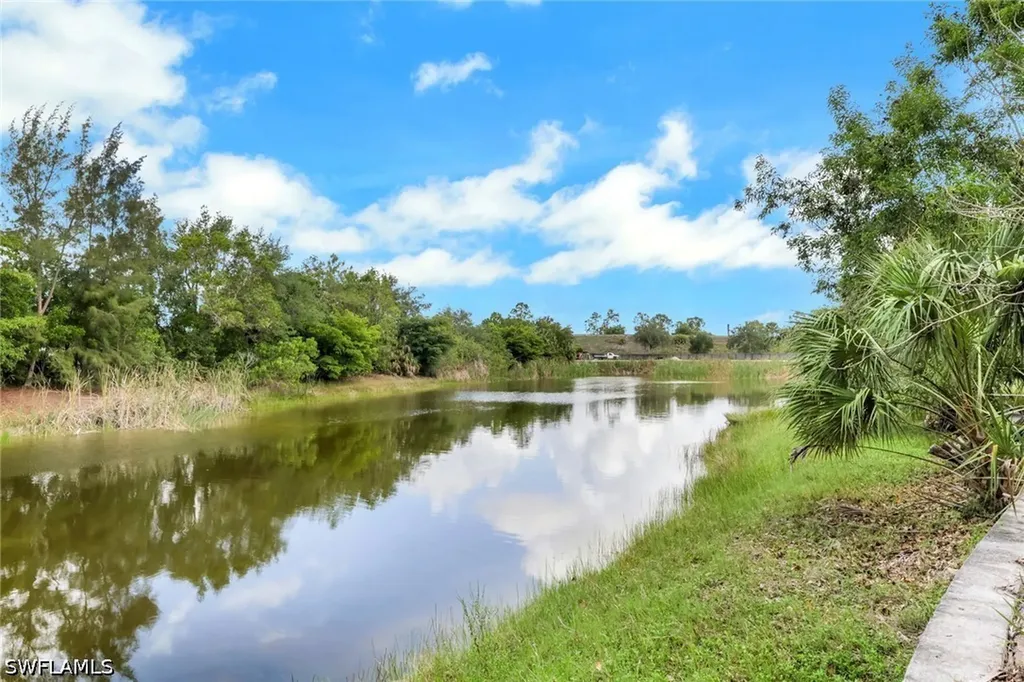 27126 Rue De Paix Bonita Springs FL 34135