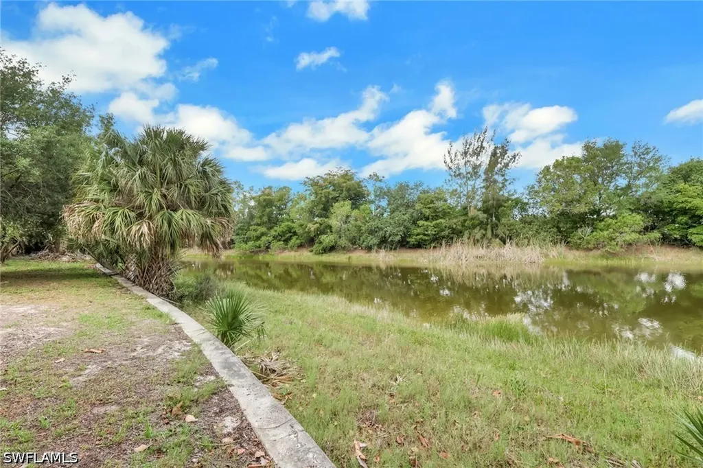 27126 Rue De Paix Bonita Springs FL 34135