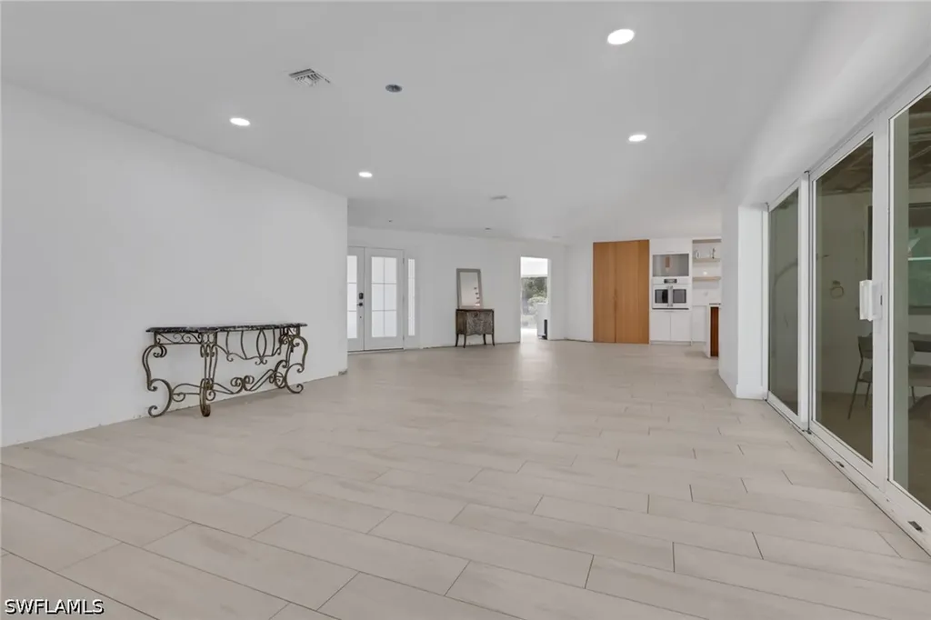 27126 Rue De Paix Bonita Springs FL 34135
