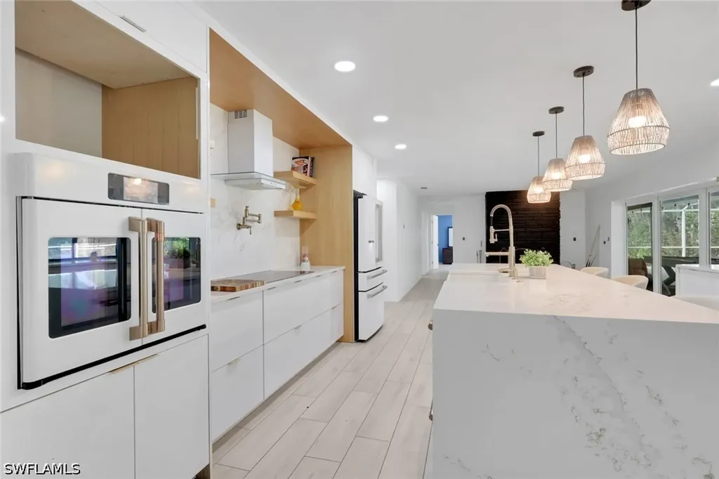27126 Rue De Paix Bonita Springs FL 34135