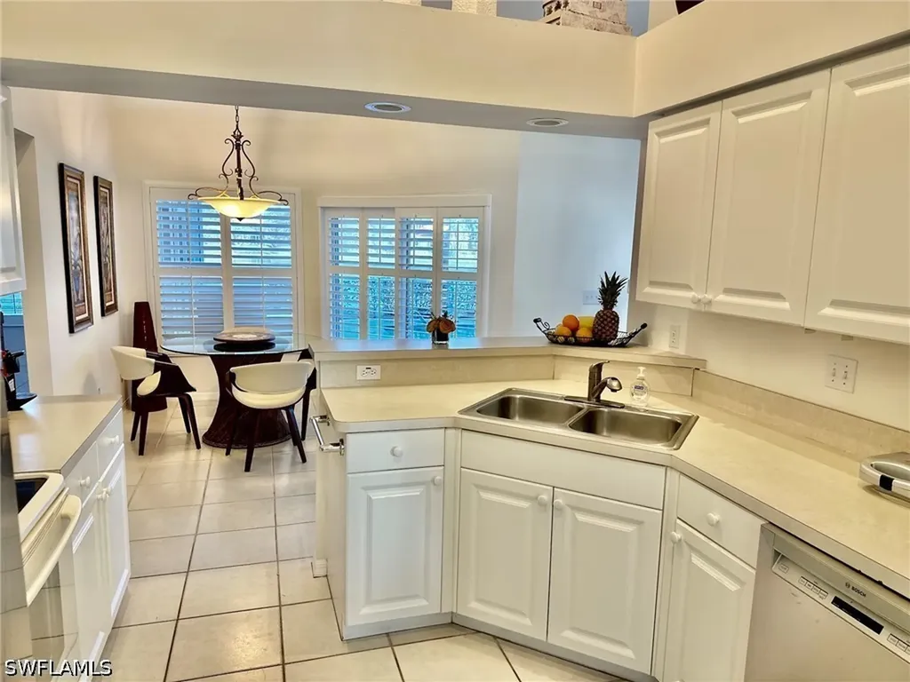 930 Marble Drive Naples FL 34104