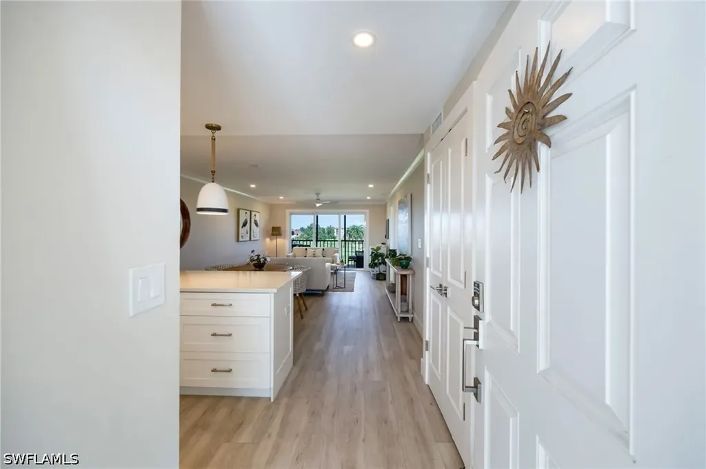 29 High Point Circle E Naples FL 34103
