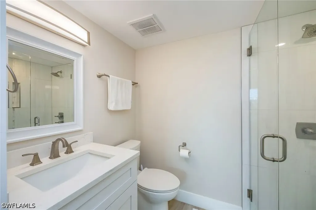 29 High Point Circle E Naples FL 34103