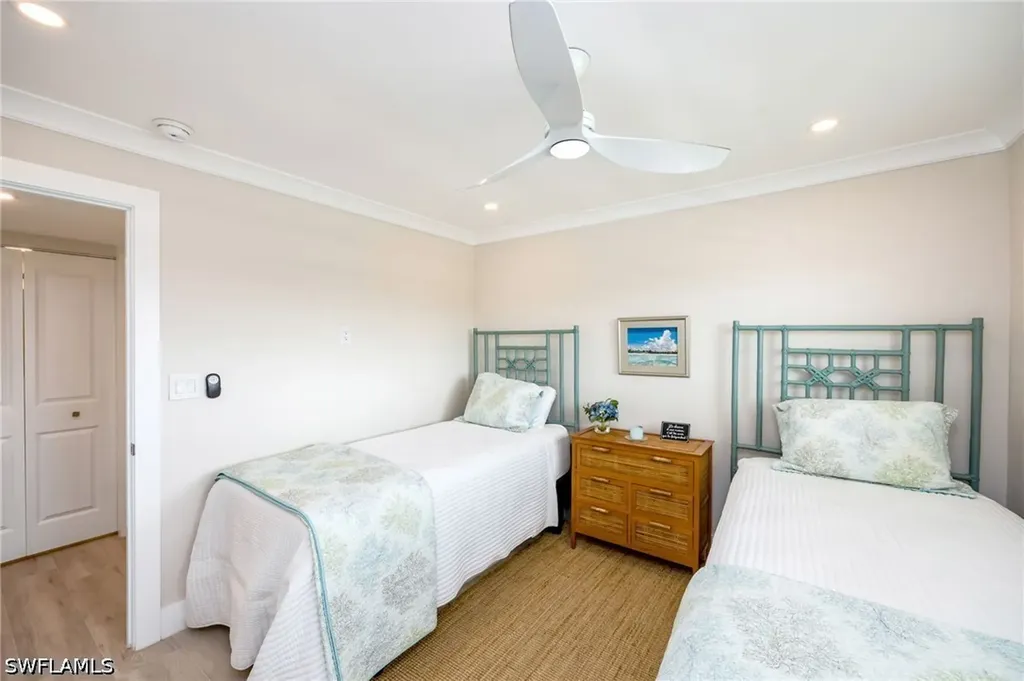 29 High Point Circle E Naples FL 34103