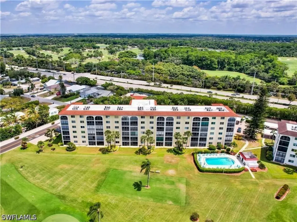 29 High Point Circle E Naples FL 34103