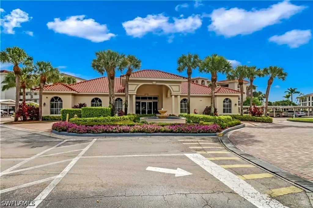 29 High Point Circle E Naples FL 34103