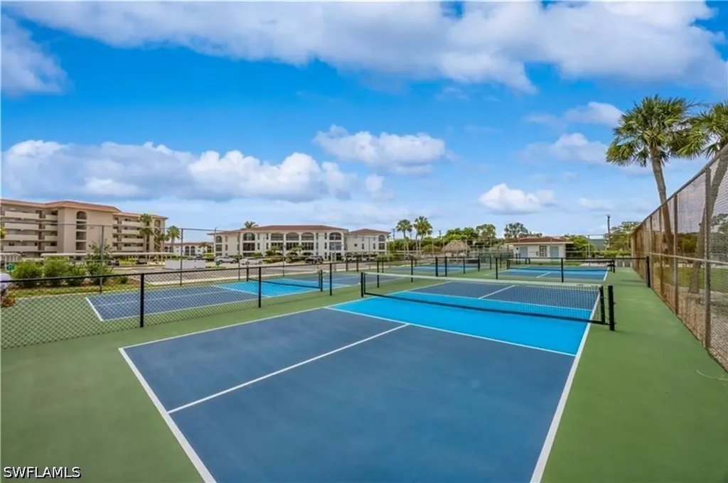 29 High Point Circle E Naples FL 34103
