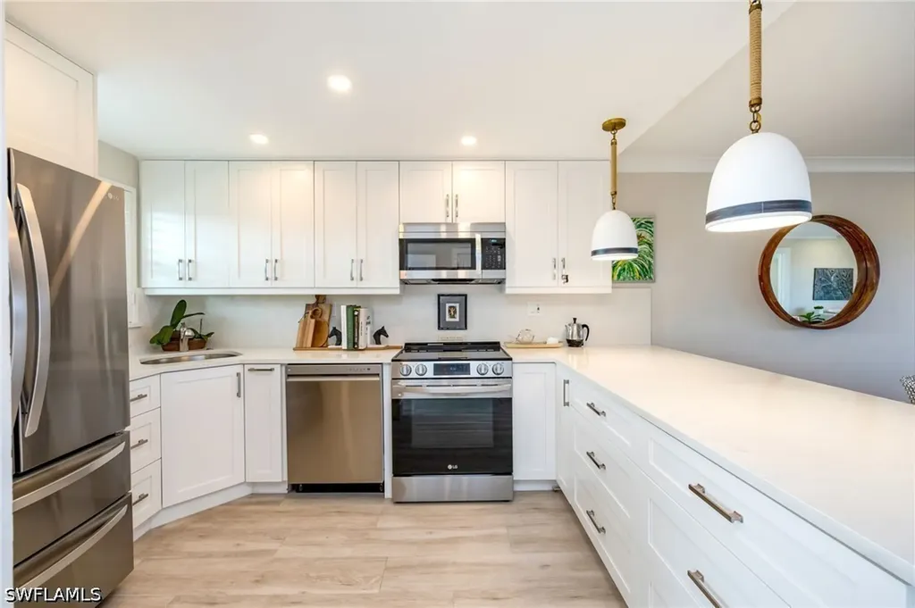 29 High Point Circle E Naples FL 34103