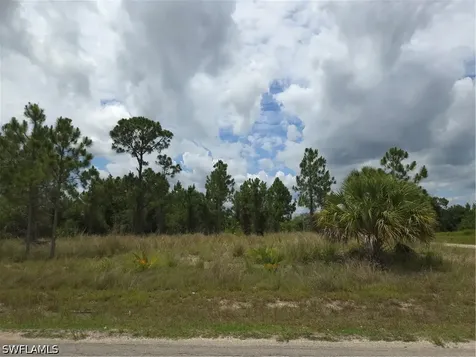 4207 E 16th Street Lehigh Acres FL 33972