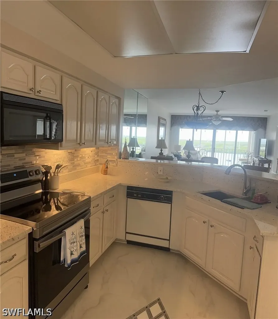 13105 Vanderbilt Drive Naples FL 34110
