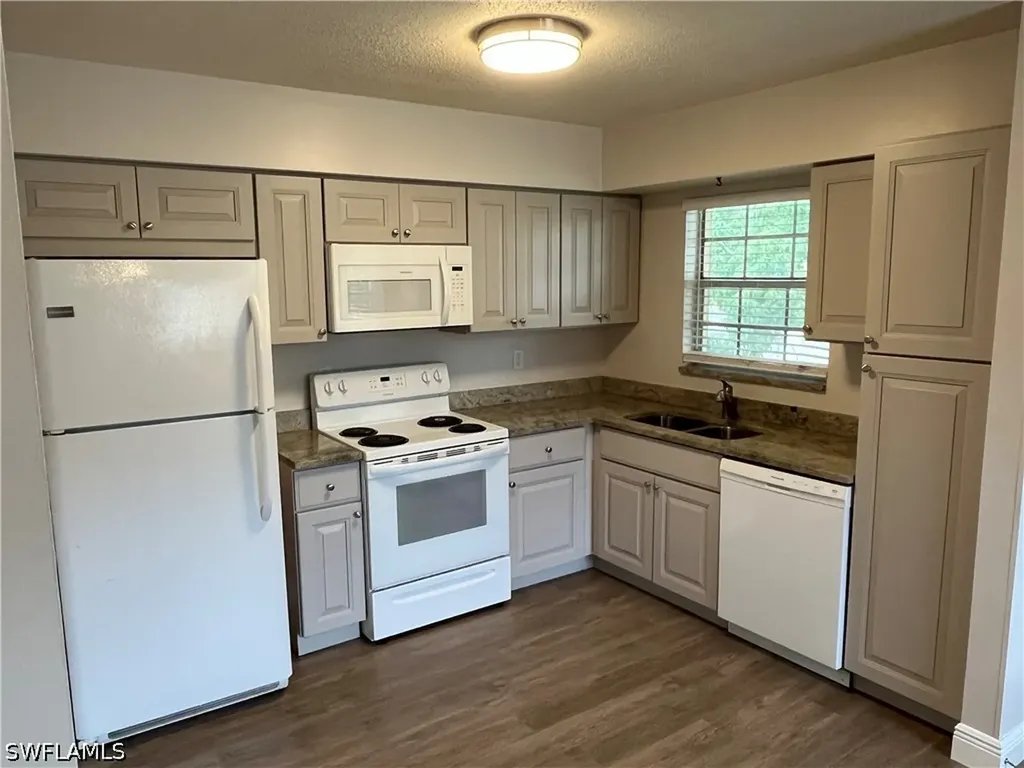 3325 Airport Road N Naples FL 34105