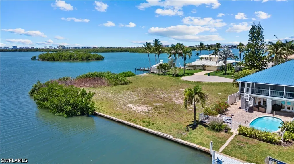 429 San Juan Avenue Naples FL 34113