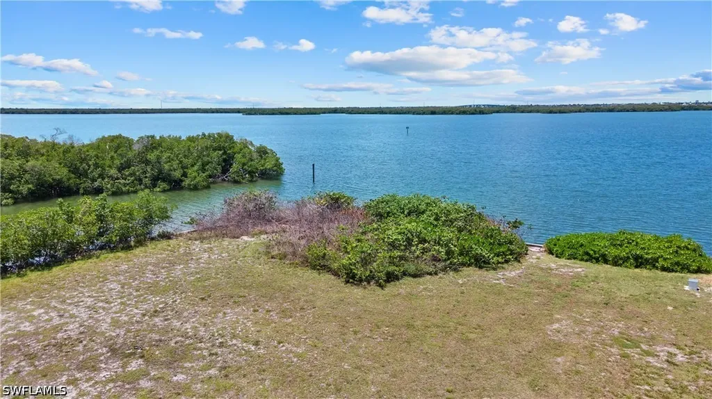 429 San Juan Avenue Naples FL 34113