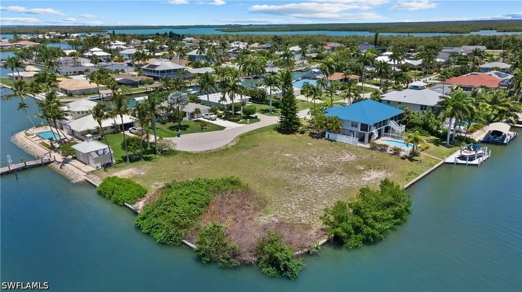 429 San Juan Avenue Naples FL 34113