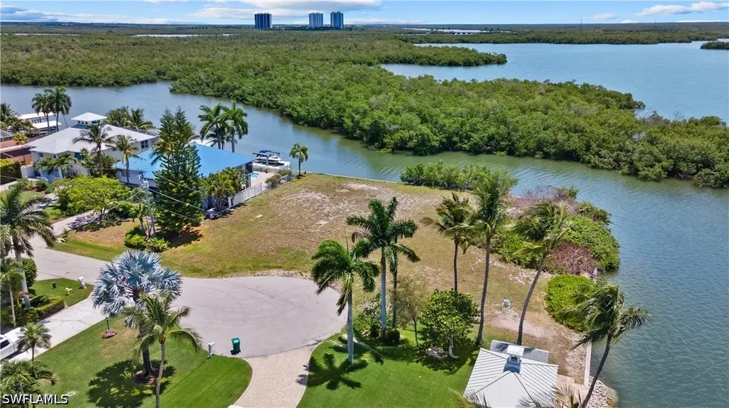 429 San Juan Avenue Naples FL 34113