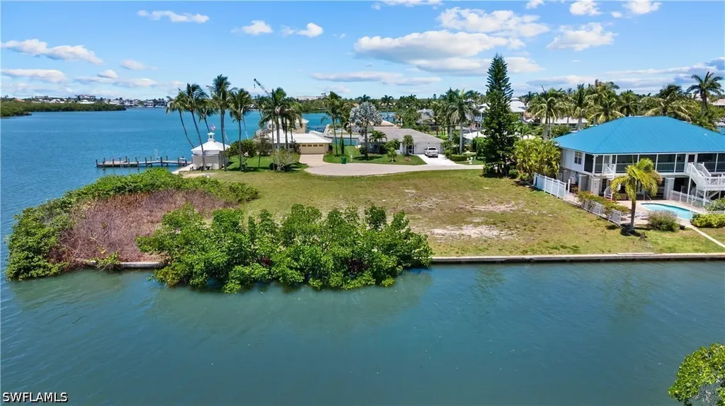 429 San Juan Avenue Naples FL 34113