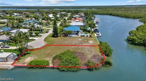 429 San Juan Avenue Naples FL 34113