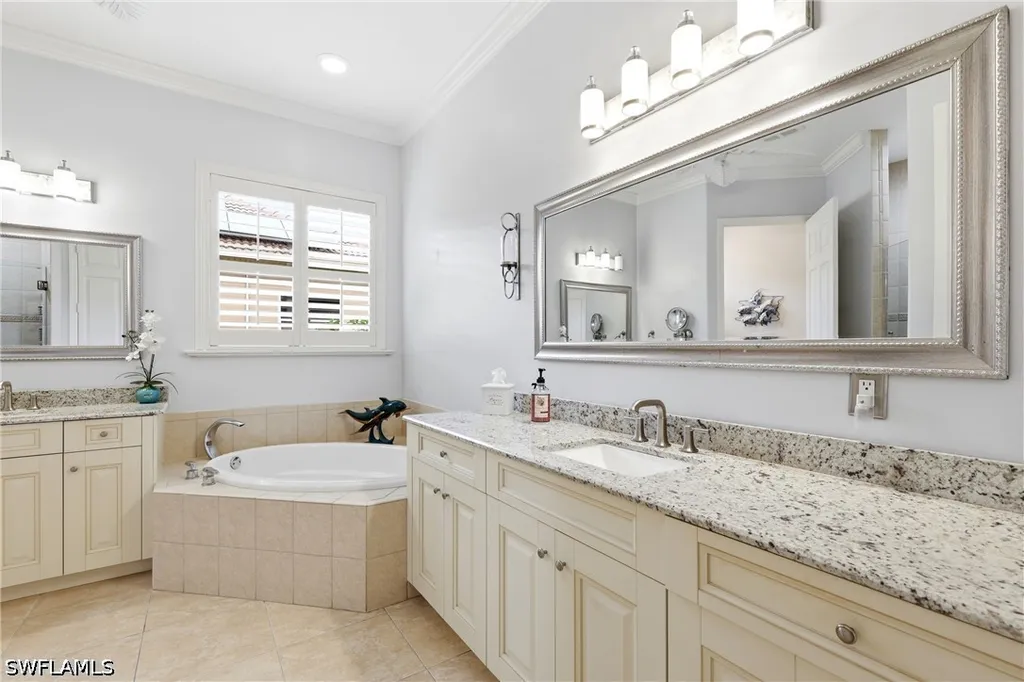 10736 Fieldfair Drive Naples FL 34119