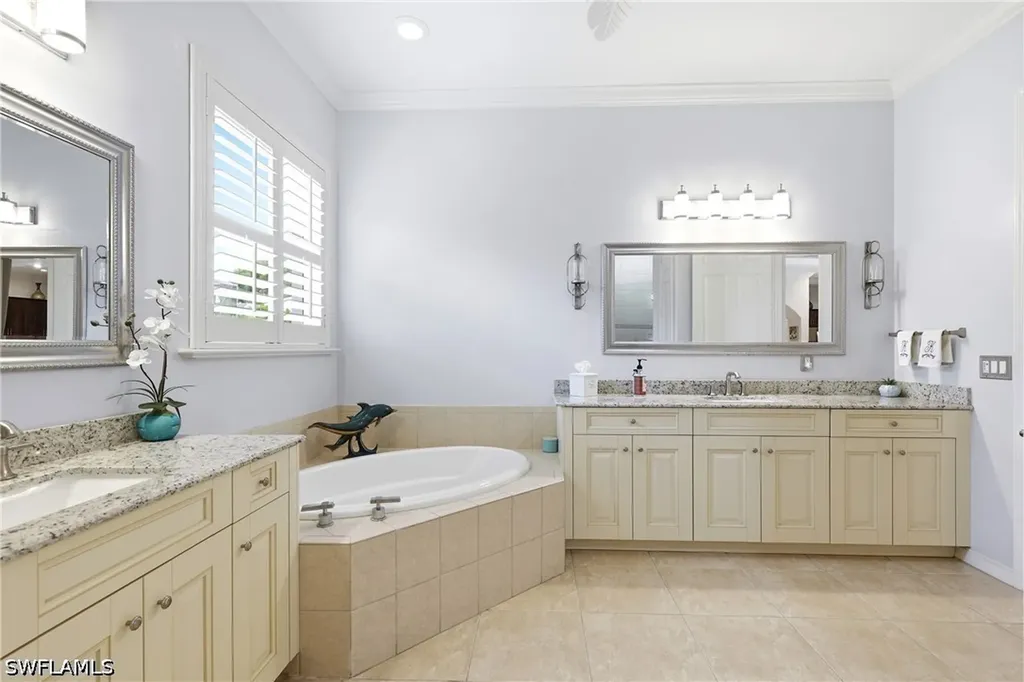 10736 Fieldfair Drive Naples FL 34119