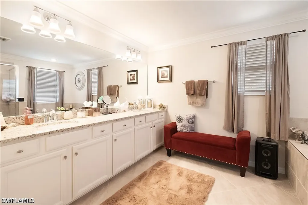 2284 Dancy Street Naples FL 34120