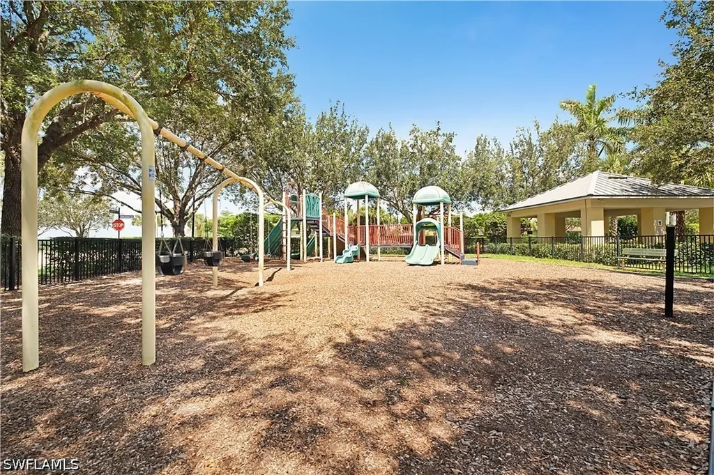 2284 Dancy Street Naples FL 34120