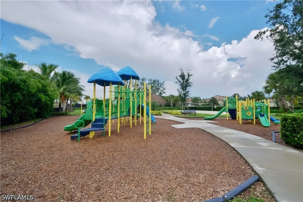 2284 Dancy Street Naples FL 34120
