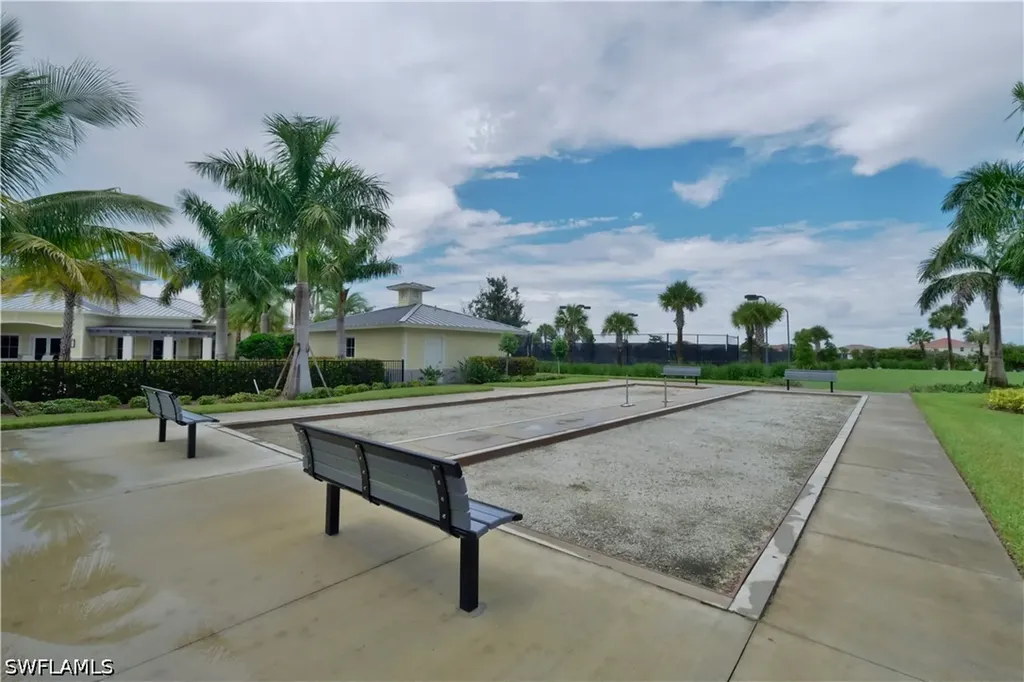 2284 Dancy Street Naples FL 34120